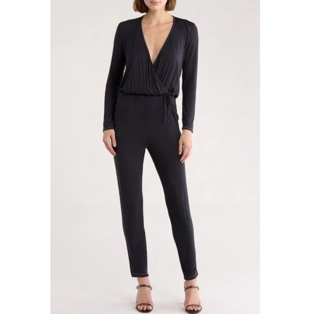 Go Couture Navy Long Sleeve Surplice Wrap V-Neck Jumpsuit L NEW Casual Travel